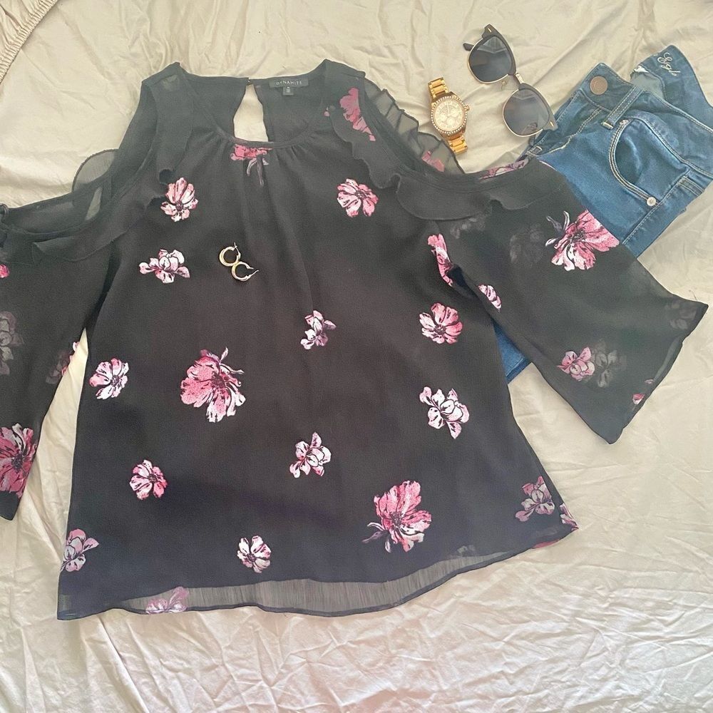 Dynamite Cold Shoulder Blouse - Picture 2 of 2